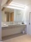 grote betonnen lavabo