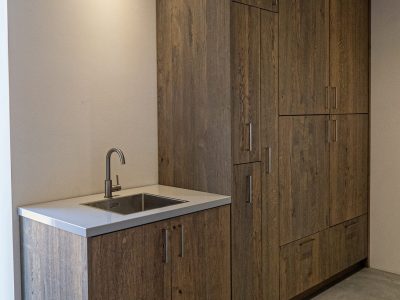 kast bijkeuken Kastenwand met keukenblok